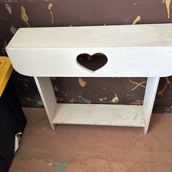 Farmhouse Heart Wall Table 