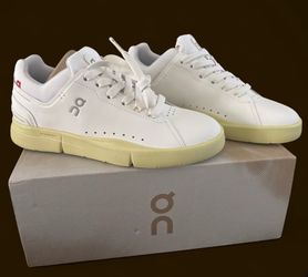 On Women’s Shoes