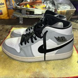 Jordan 1 Mid 