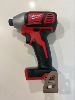 Milwaukee M18 18V Lithium-Ion Cordless 1/4 in. Hex Impact Driver (Tool-Only)