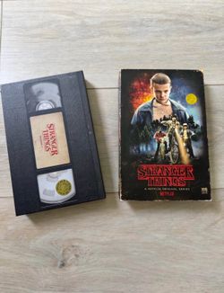 Stranger Things S1 DVDs + Poster