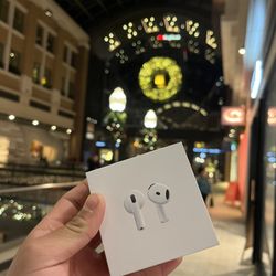 Apple AirPods Gen 4