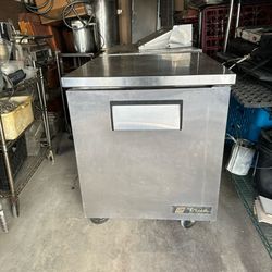 True commercial under counter fridge, top of the line, works great