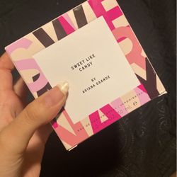Ariana Grande Perfume 