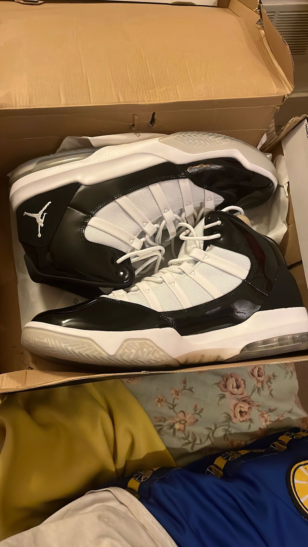 Jordan Max Auras