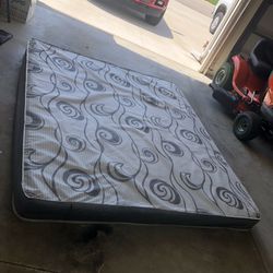 RV King Matress