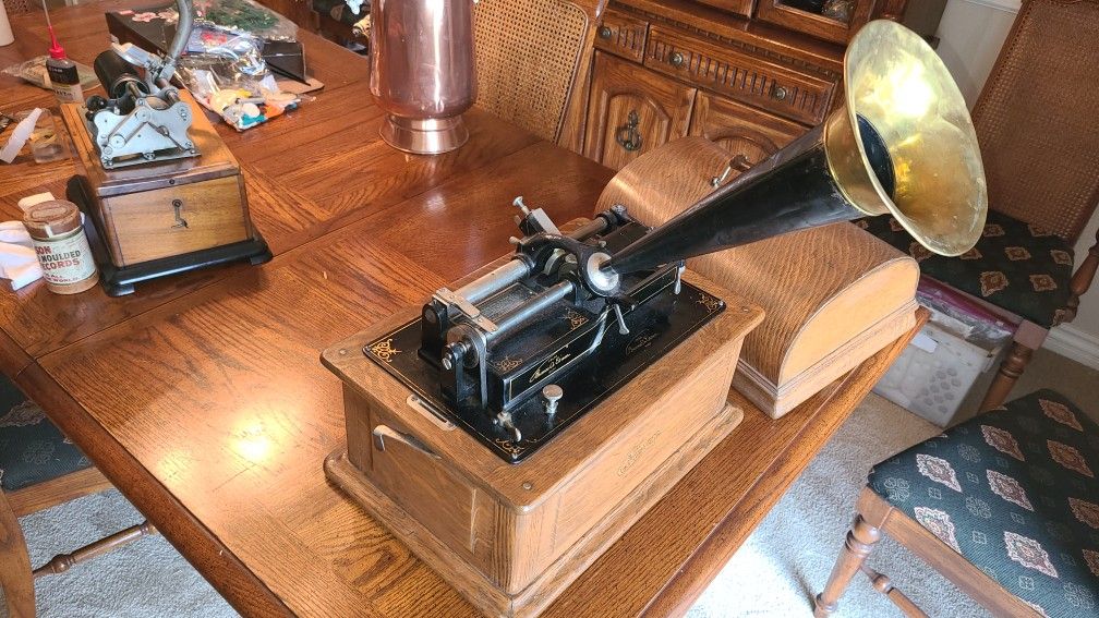 Antique Edison Triumph Cylinder Phonograph