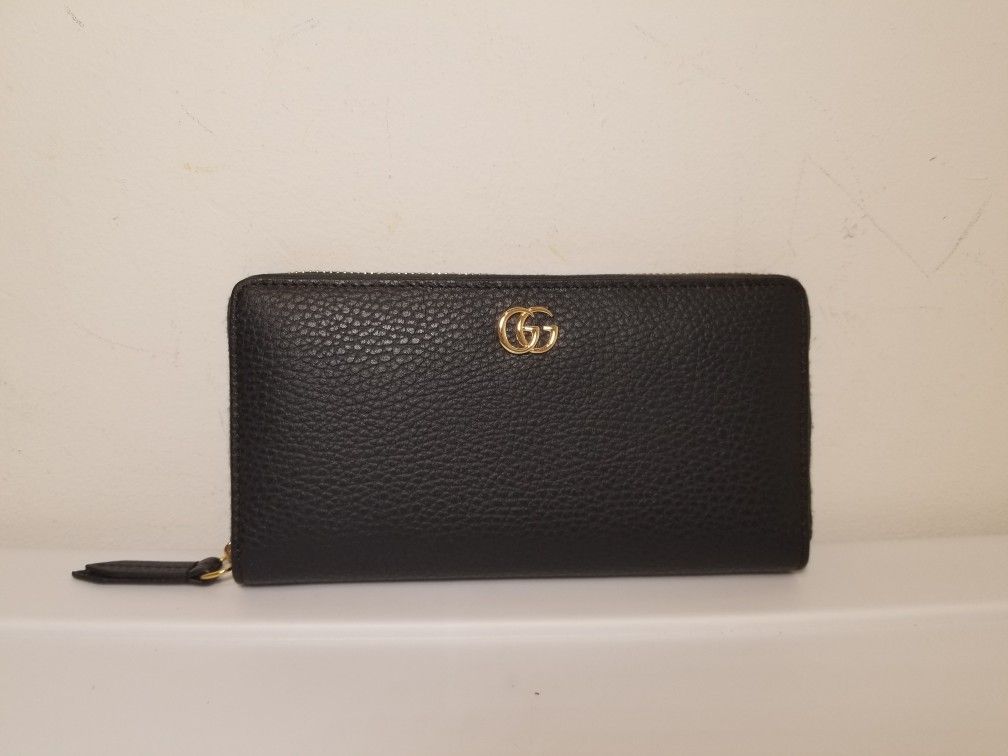 Gucci Marmont Black Leather Woman's Wallet