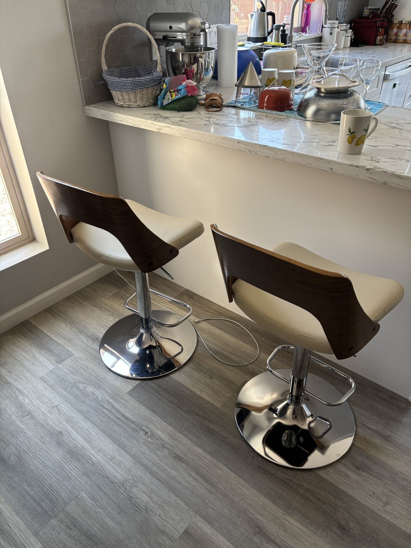 Modern Kitchen Bar Stools