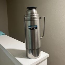 Vintage King Seeley Thermos Stainless Steel Vacuum Bottle Model 2464H Quart Size