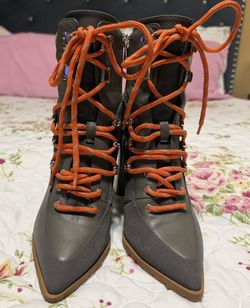 Steve Madden Booties Size 7 1/2