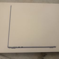 Brand New MacBook Air 15” M4 – 16GB RAM  512GB SSD – Sealed