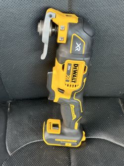 Dewalt 20v mas xr 3 speeds multiitool tool only