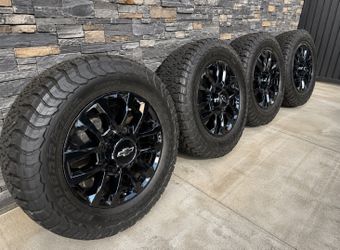 20 Chevy Silverado 2500 wheels