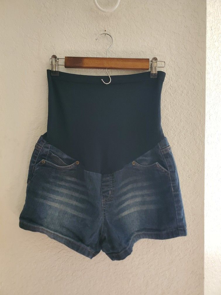 Maternity Jean Shorts Size Large 