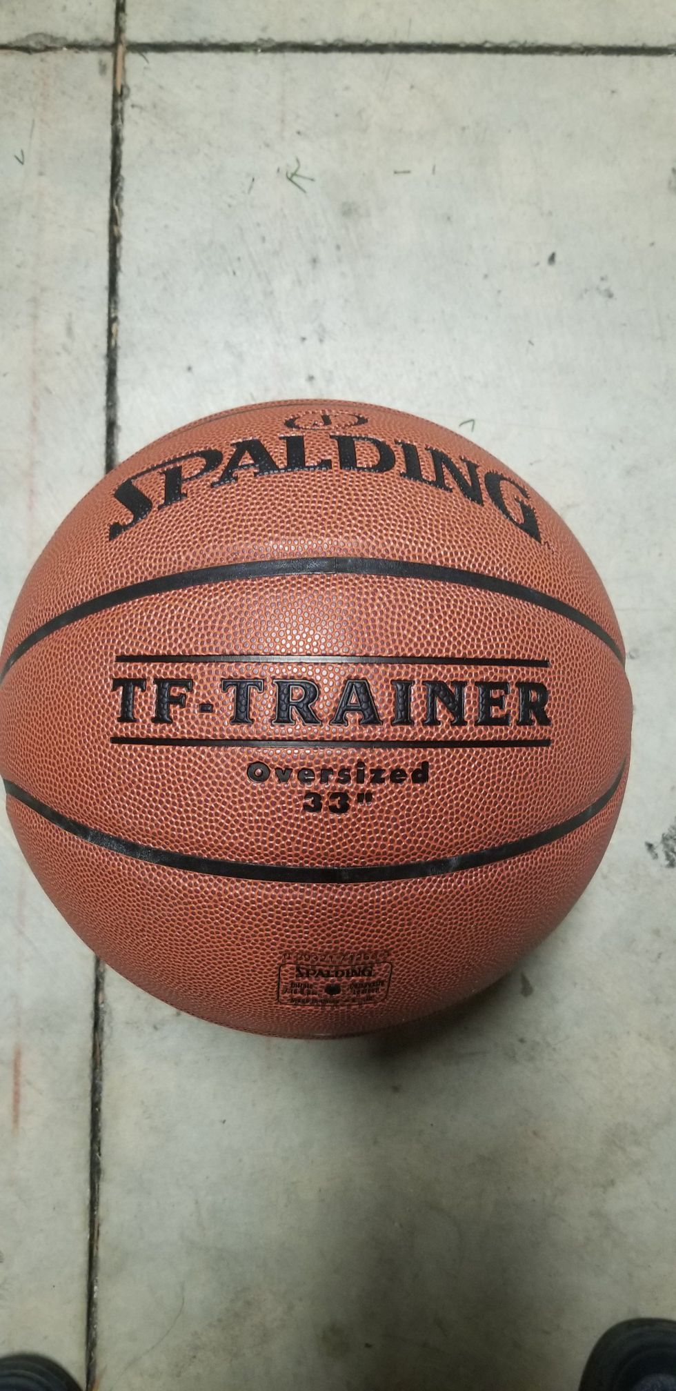 Spalding trainer basketball