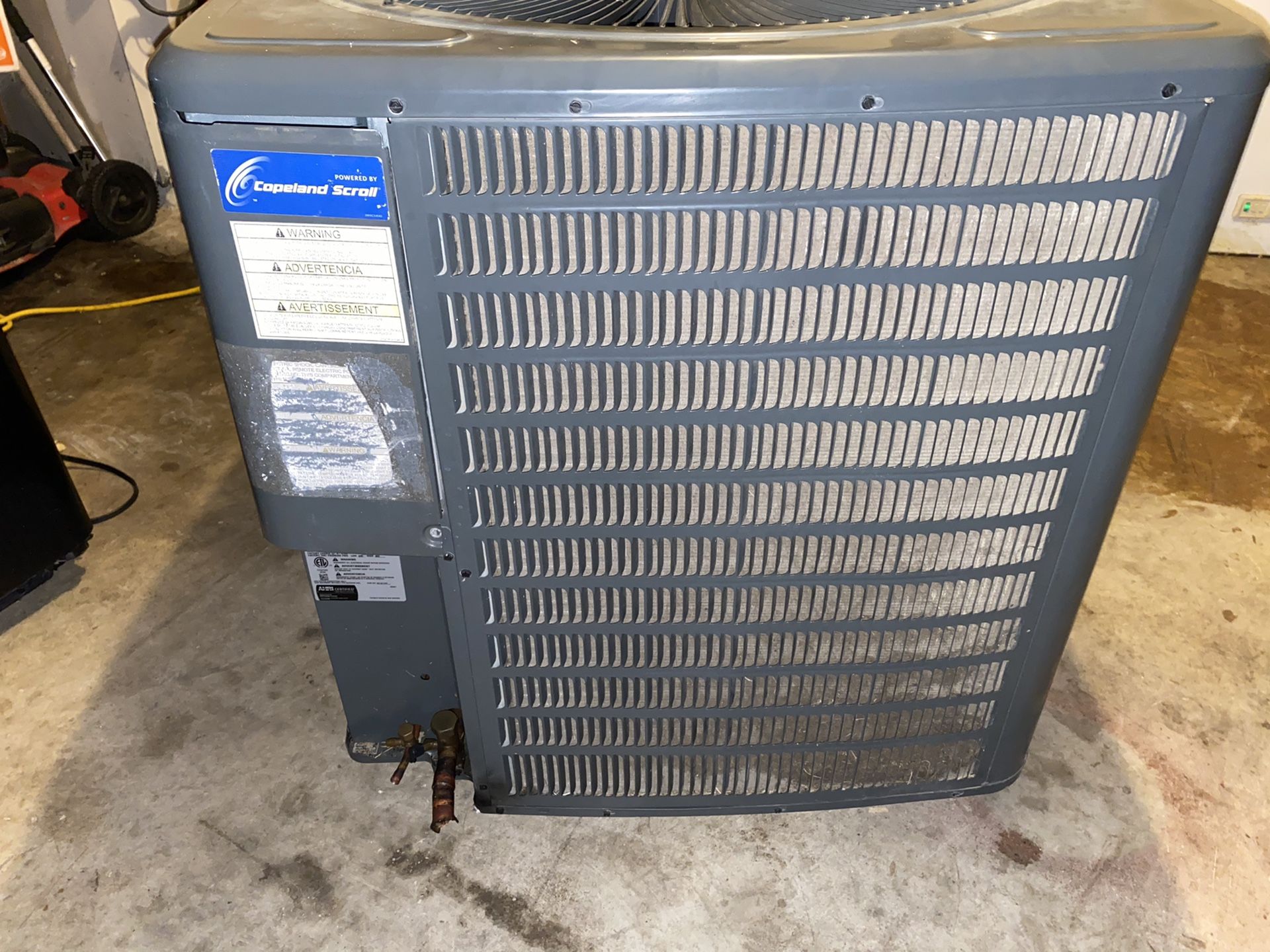 Goodman Condenser 4 Ton for Sale in San Antonio, TX - OfferUp
