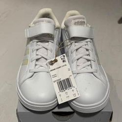 Adidas shoes for girls 