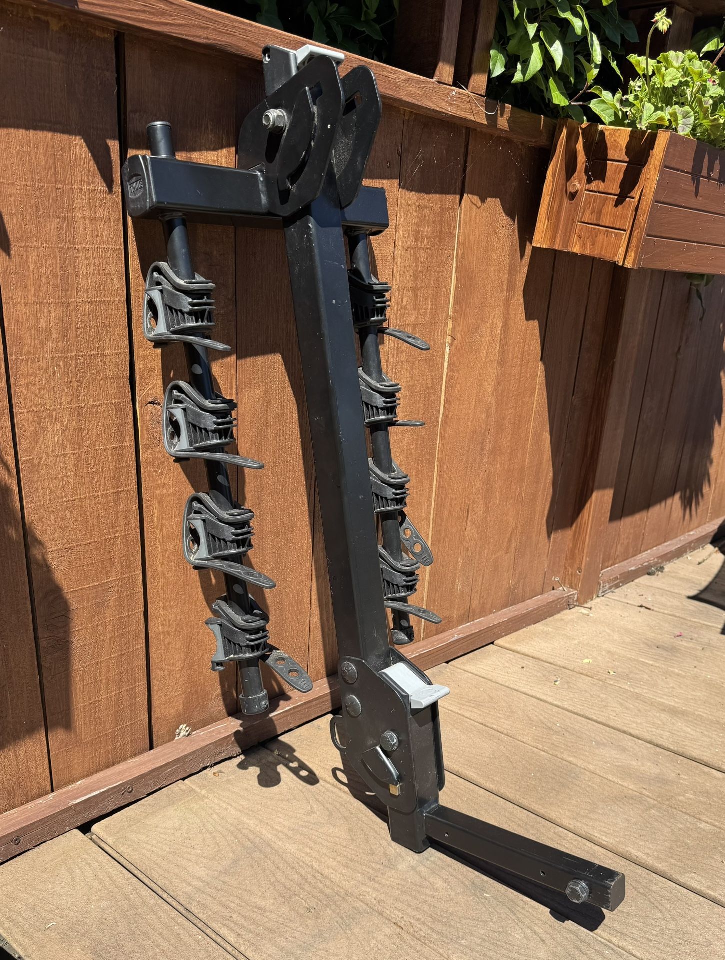 Thule 4-bike hitch mount rack