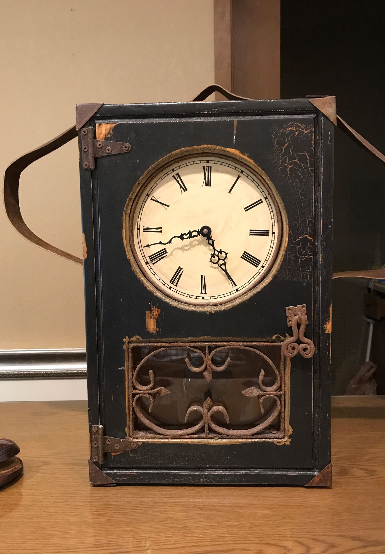 Antique Clock -battery powered