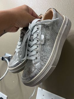 Womens silver sneakers sz 6