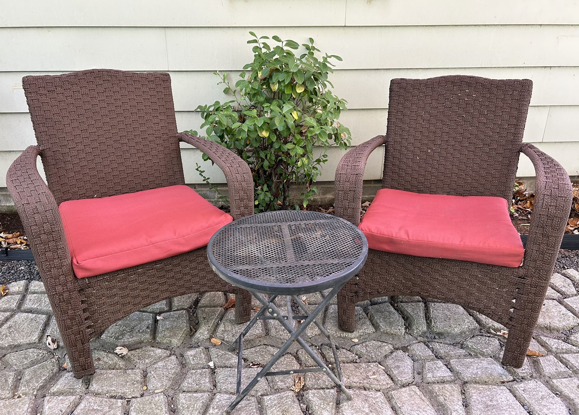 Outdoor Patio High End Furniture Set (stackable chairs and foldable table)