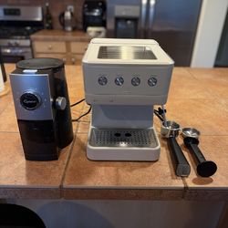 Bella Espresso machine and coffee grinder set