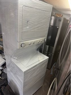 Frigidaire stackable washer and dryer  27” w