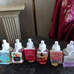 6 Brand New Bath & Body Works Wallflowers