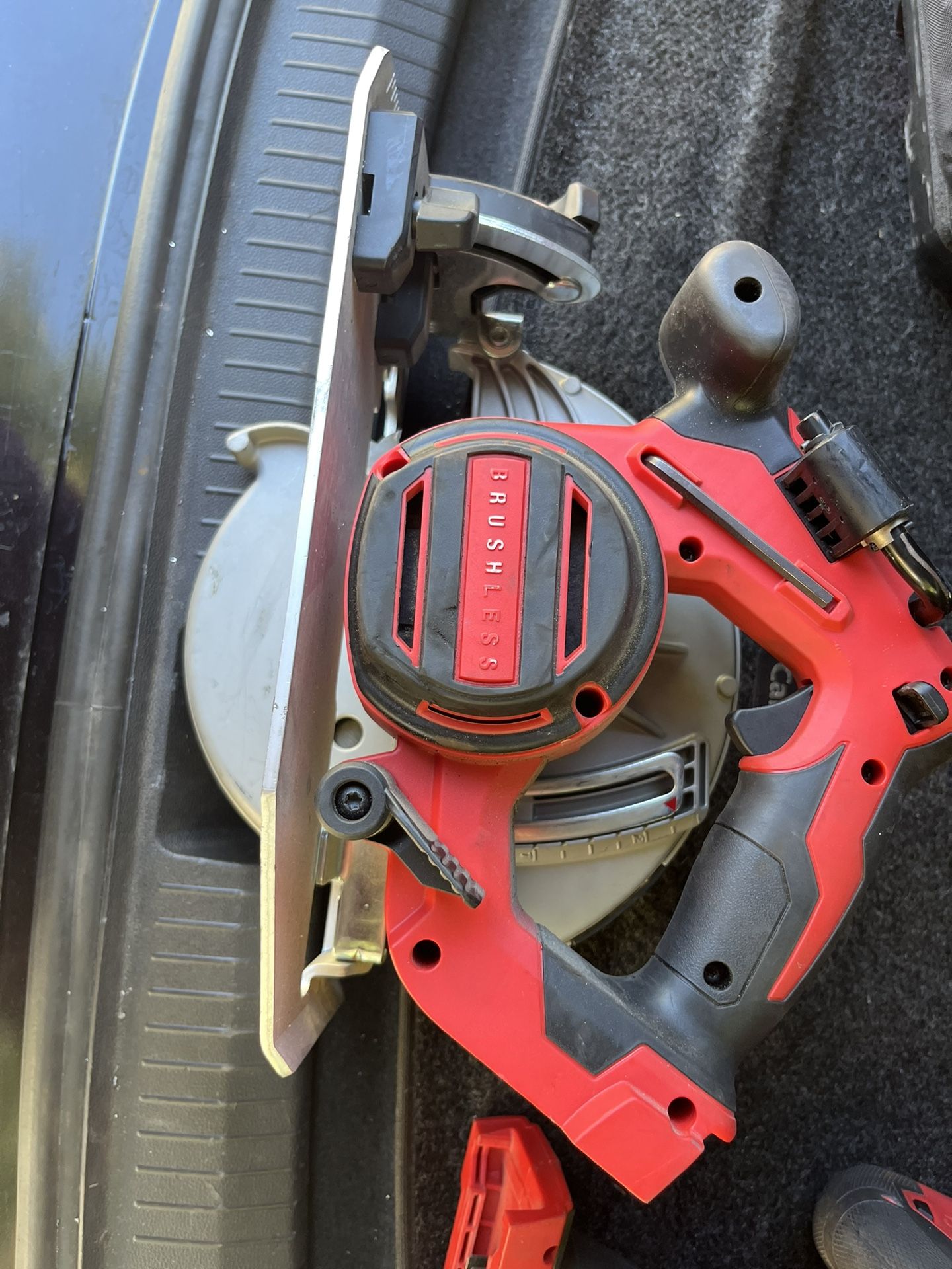 Milwaukee M18 Brushless Circular Saw