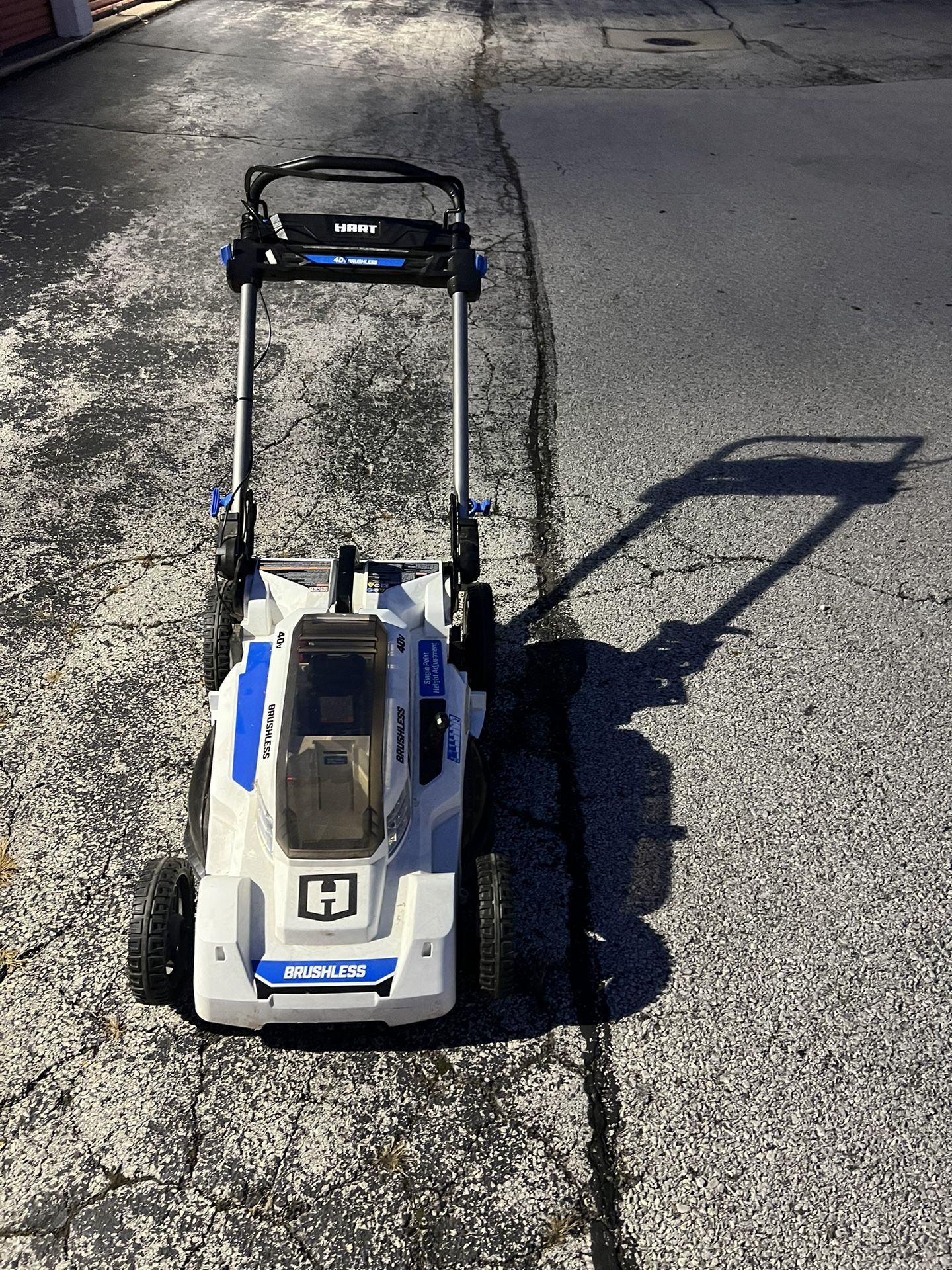 HART 40V Cordless Push Lawn Mower – Excellent Condition, Battery Included, No Charger – $175