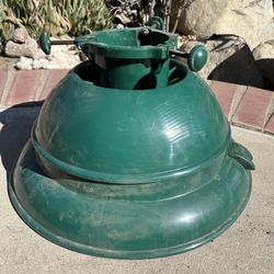 Swivel Straight Christmas Tree Stand In Good Condition