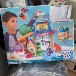 Puppy Dog Pals Doghouse Play set