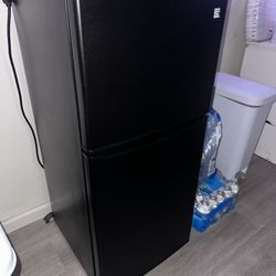 Freezer And Refrigerator 