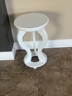 Solid Wood White Round Table