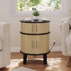 Fluted Round End Table with Storage, with Charging Station, Oak Side Table, Wood Nightstand, Bedside Table, for Small Space Sofa Couch Bedroom Living 