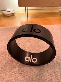 Alo Yoga "Bend It" Yoga Wheel – Like New