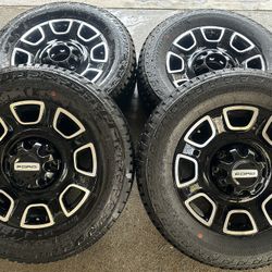 Ford F-250 Platinum Wheels & Bridgestone A/t Tires