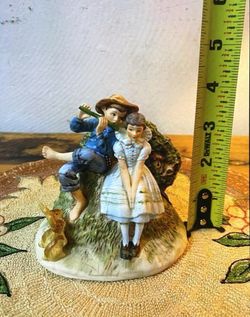 ADORNO ANTIGUO DE PORCELANA DISEÑO PAREJA
