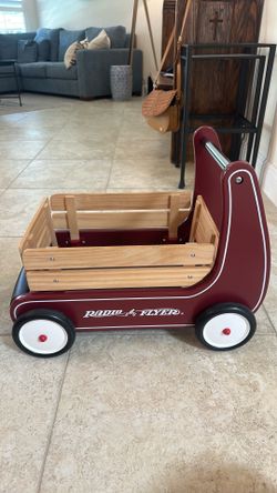 Radio flyer classic walker wagon