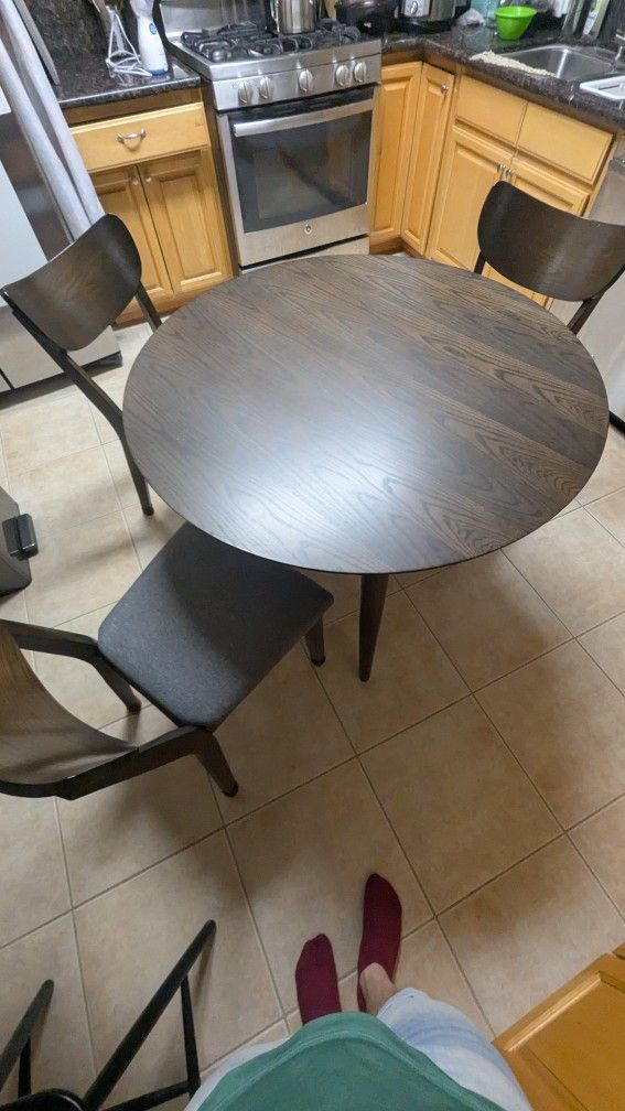 42" Round Dining Set