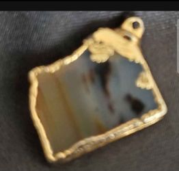 2 gold tone Geode pendants