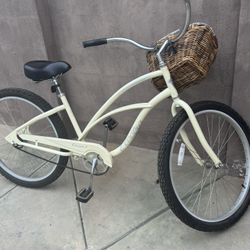 Women's Electra Cruiser Bike 26 "