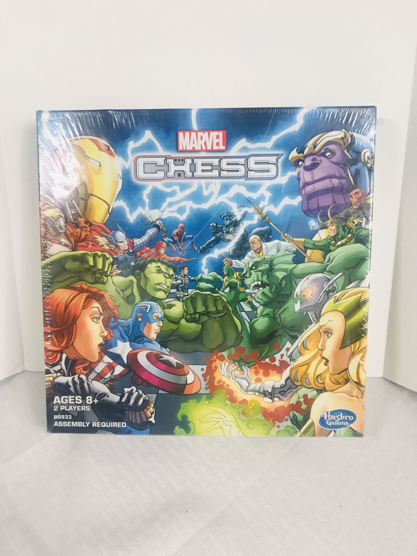 Brand new 2015 Hasbro Marvel Chess Set