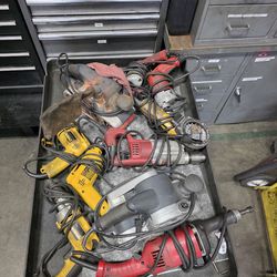 Milwaukee & Dewalt tools