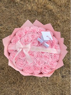 Pink graduation boquet