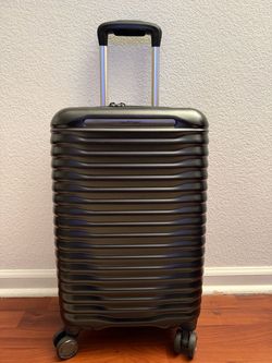 Samsonite Hard Shell Carry-On Spinner Luggage