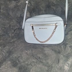 *Like New* Blue Leather  MICHEAL KORS Jet Set W/ Gold Accents