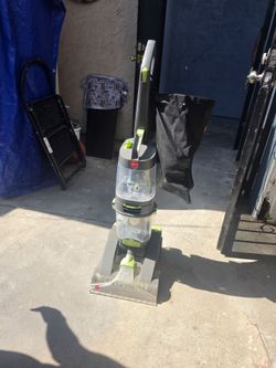 Carpet cleaner