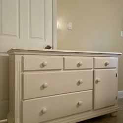 White Wooden dresser
